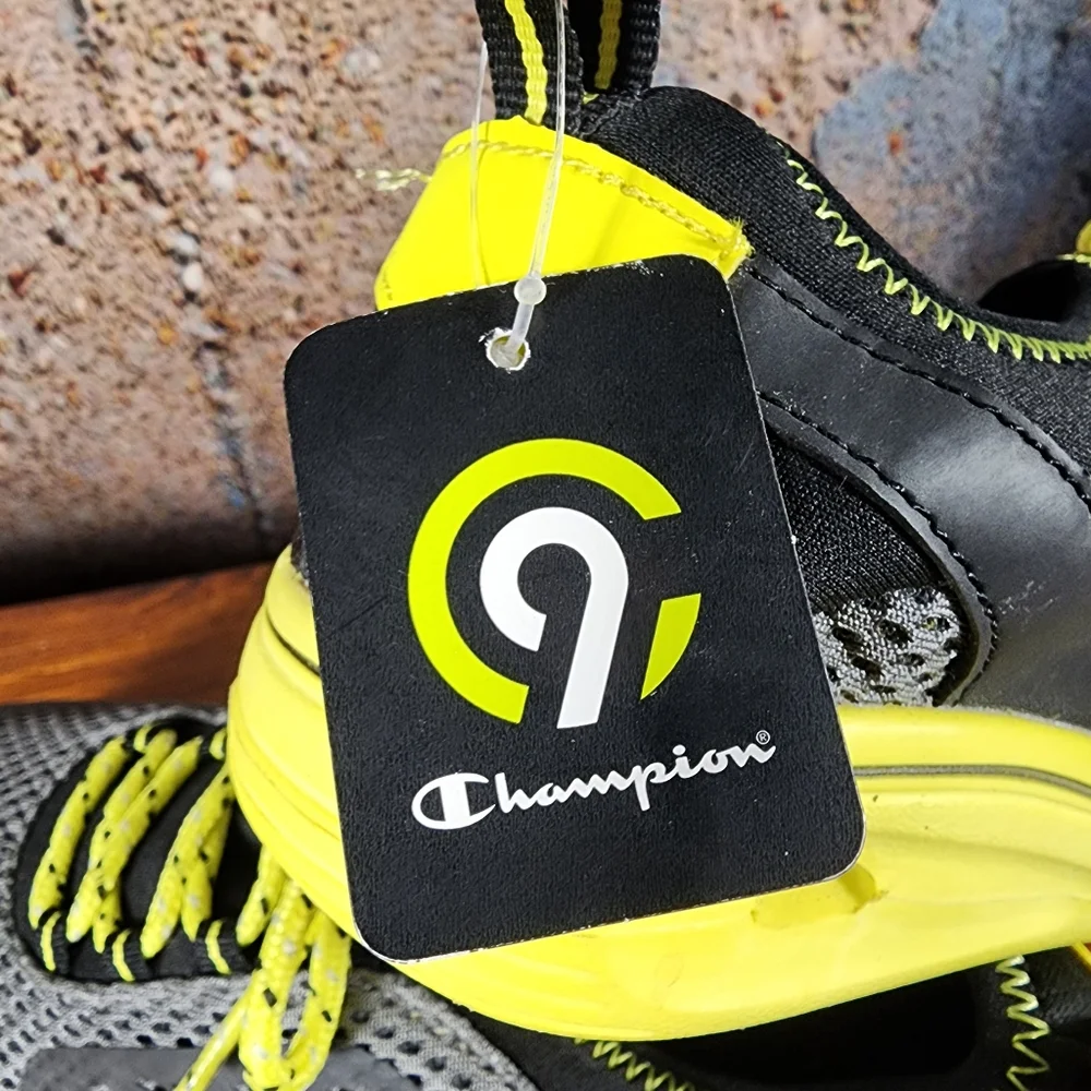 Boy's C9 Champion Mesh Water Shoes Size 5